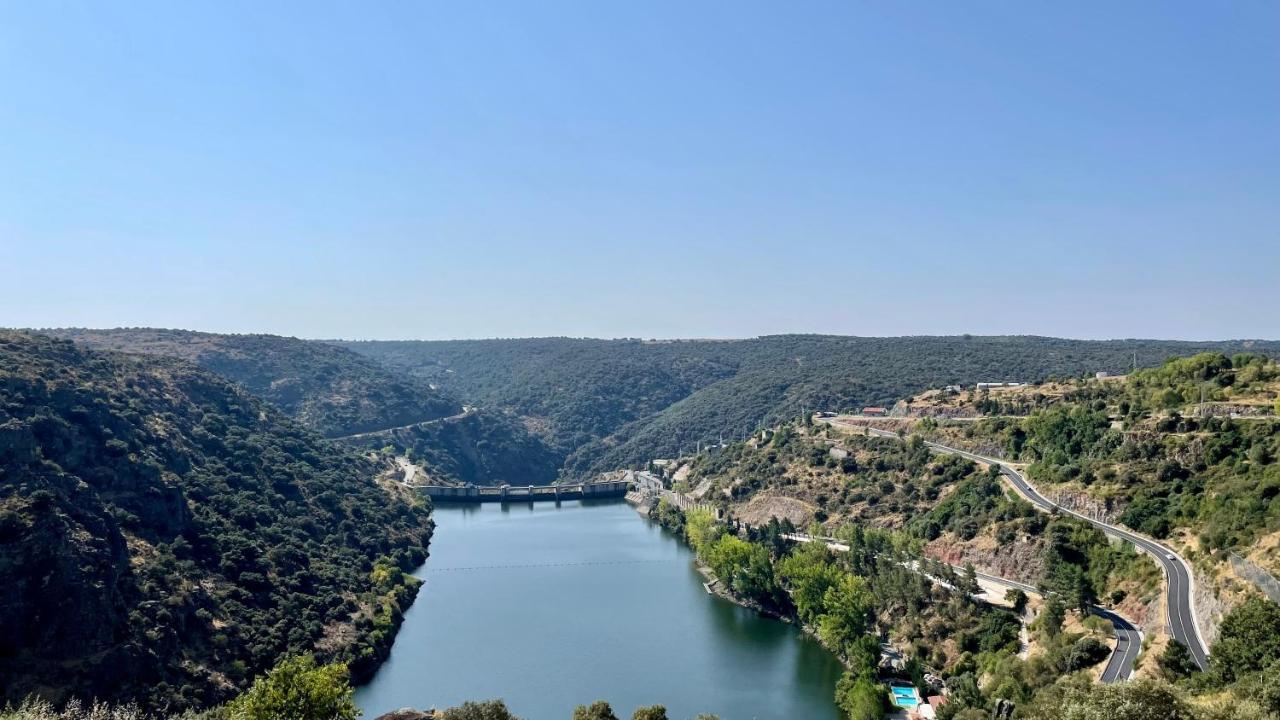 Pensao Vista Bela Hotel Миранда до Дуро Екстериор снимка