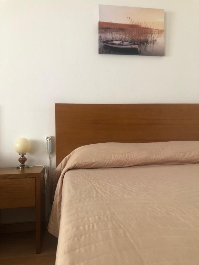 Pensao Vista Bela Hotel Миранда до Дуро Екстериор снимка