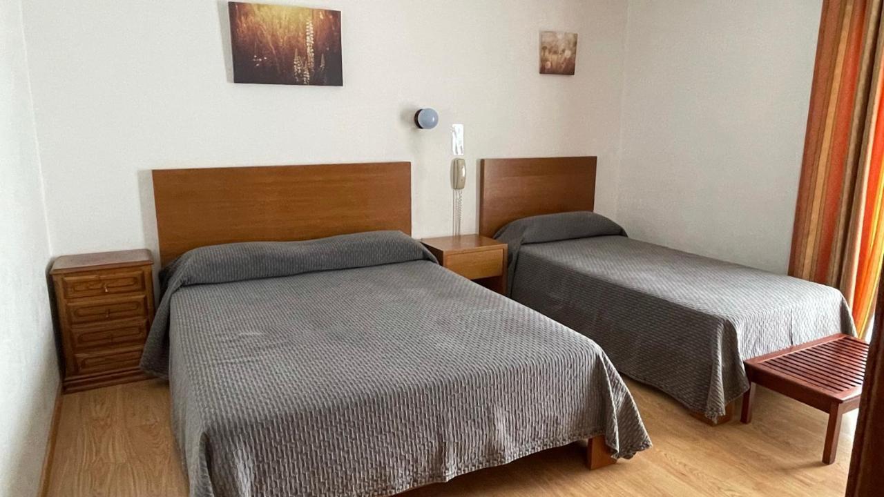 Pensao Vista Bela Hotel Миранда до Дуро Екстериор снимка