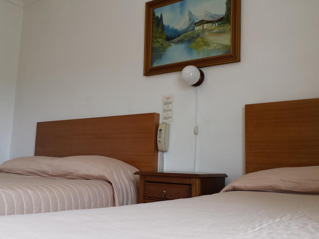 Pensao Vista Bela Hotel Миранда до Дуро Екстериор снимка